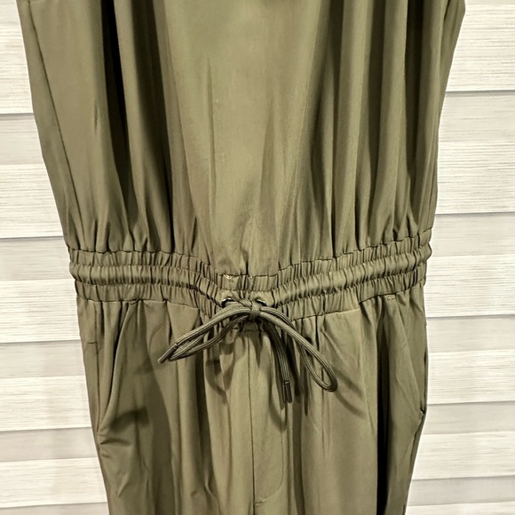 Traveler Jumpsuit Abercrombie & Fitch - Picture 10 of 10